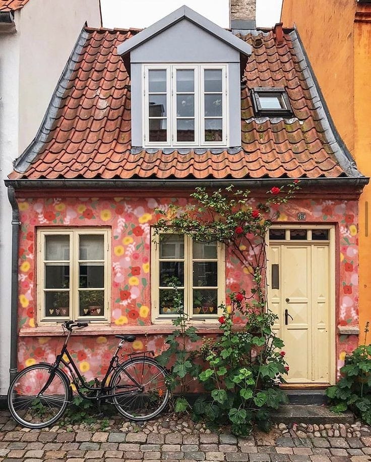 A feminine house in Aarhus-Denmark-Simply Feminine-Stumbit Women and Girls